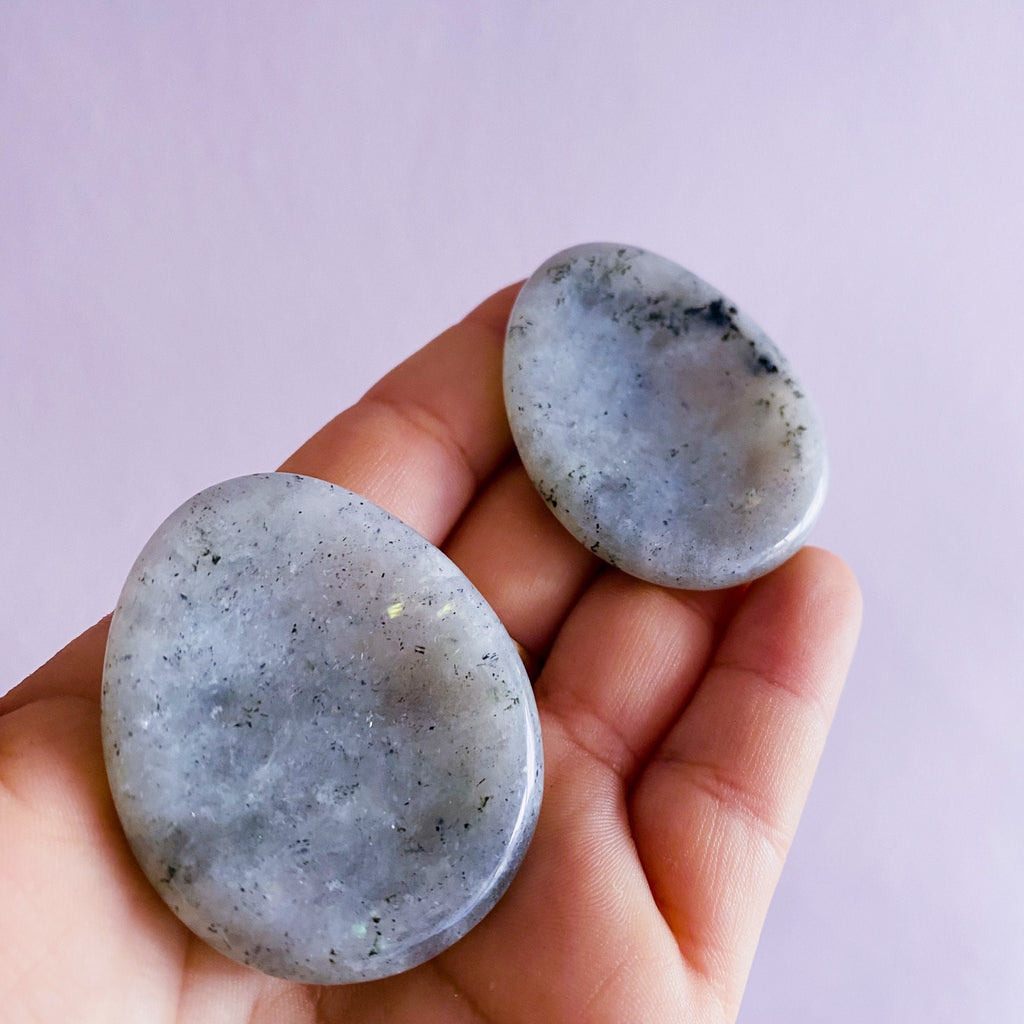 Labradorite Crystal Palm Thumb Stones / Helps Transformation & Change, Inspires You To Achieve Your Dreams / Uplifts Your Mood
