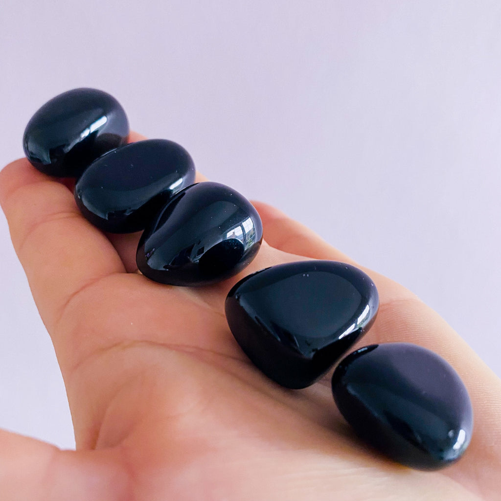 Black Obsidian Crystal Tumblestones / Blocks Negativity / Absorbs Tension & Stress / Discourages Drama / Brings Strength And Courage